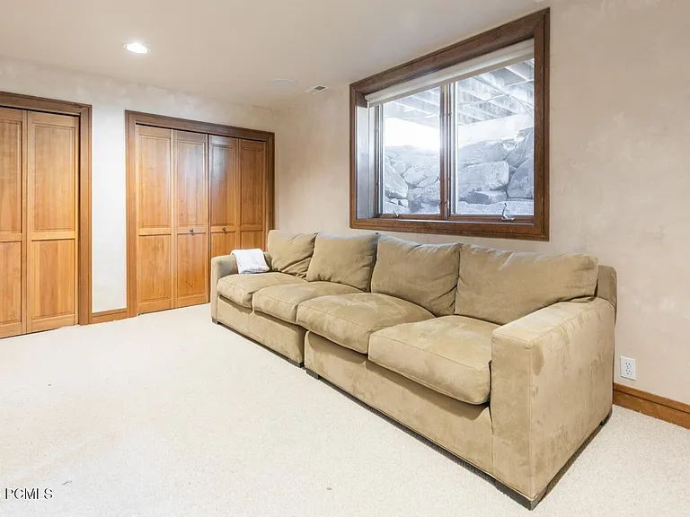 2780 Gallivan Loop #32 — Photo 31