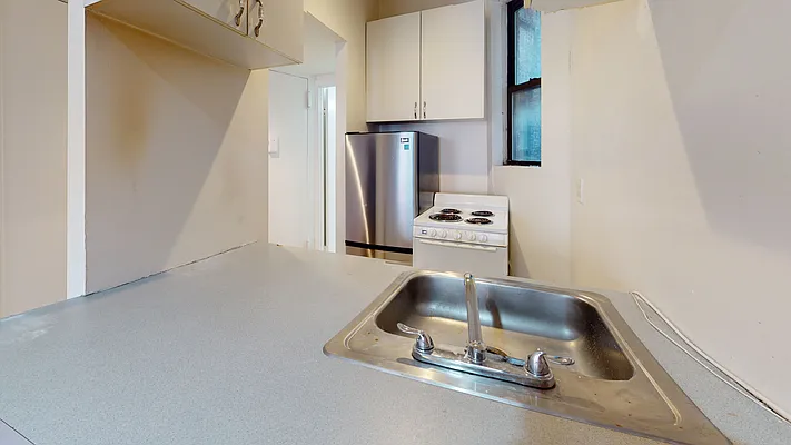 Rented by Bond New York | media 7