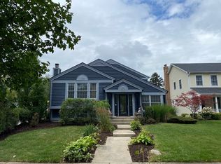 1524 Gregory Ave, Wilmette, IL