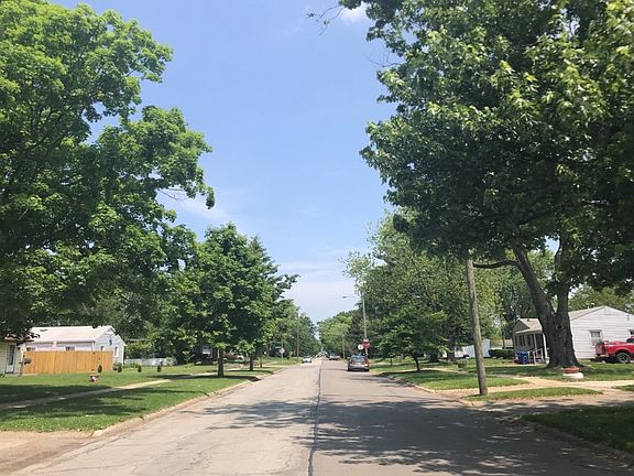 5th image of 1306 Maetzel Dr