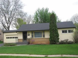 2813 Buckingham Dr, Rockford, IL 61107