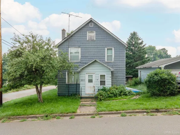 201 3rd St, Alpha, MI 49902