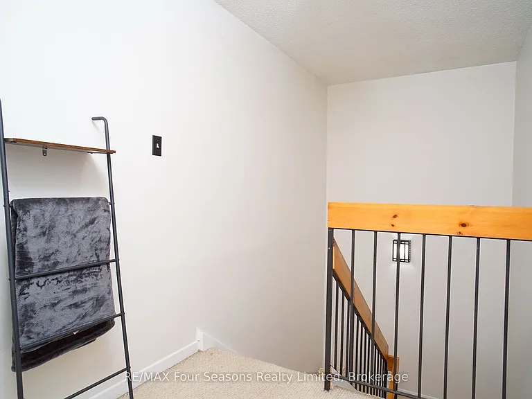 4 Trafalgar Rd #4 — Photo 19
