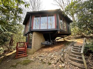 65 Crooked White Oak Trl, Hillsville, VA 24343