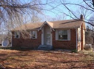 615 Blue Ridge Dr, Columbia, TN 38401