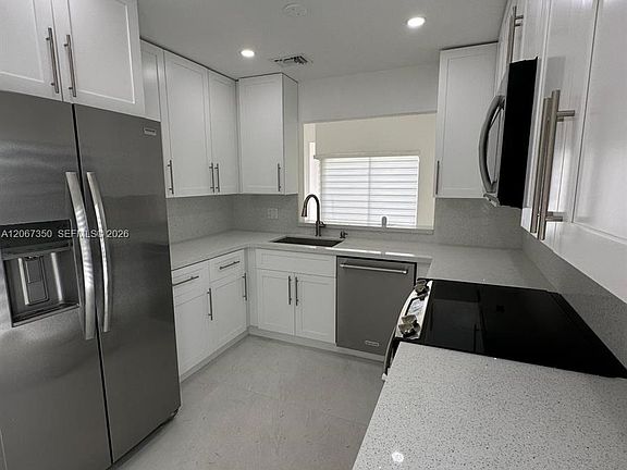 2nd image of 20926 SW 124th Avenue Rd