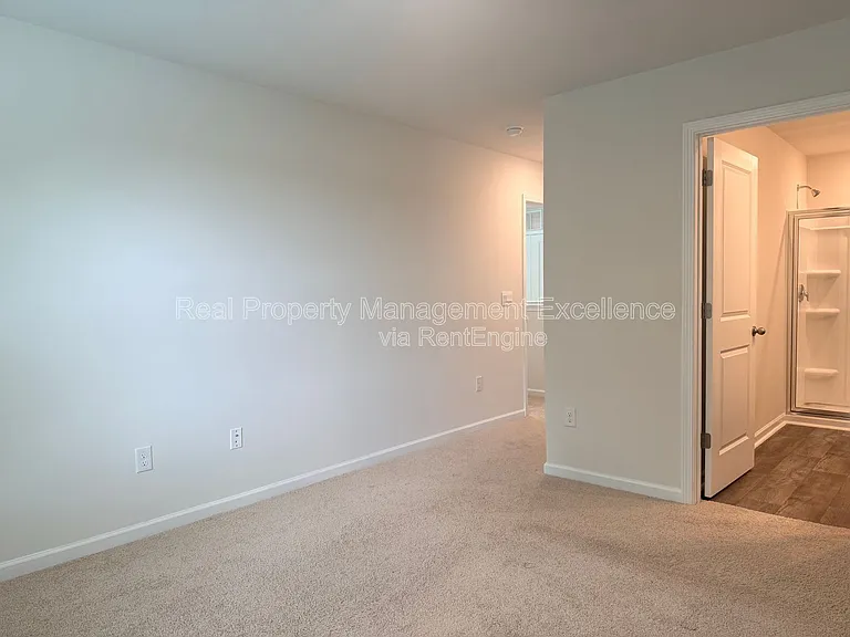 58 Sweet Meadow Rd — Photo 15