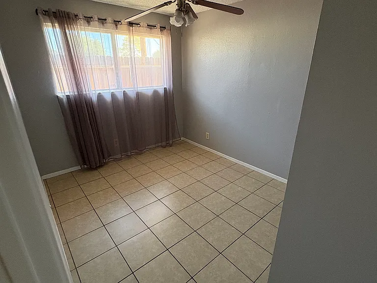 416 W Wilson Ave #C — Photo 8