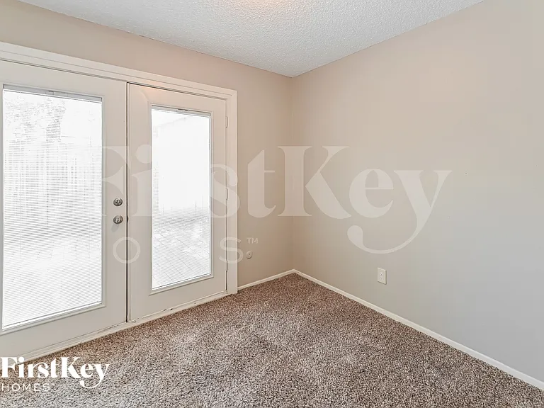 6316 Porterway Dr — Photo 8