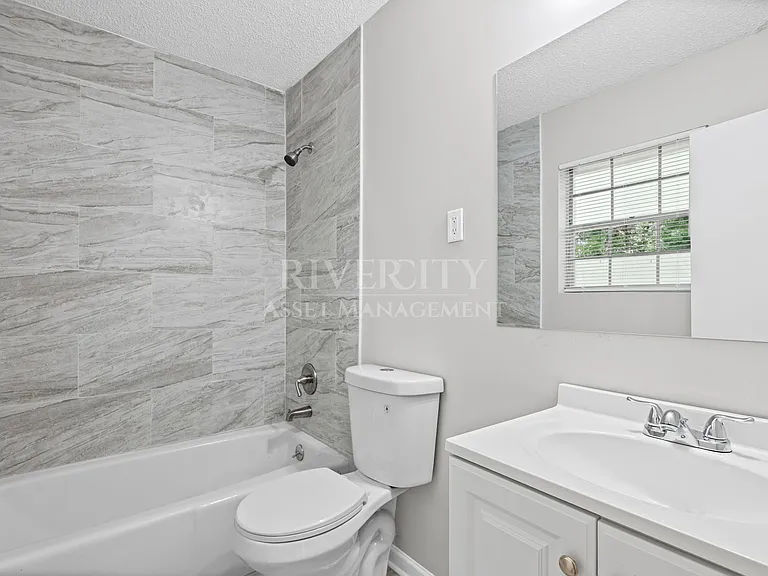 895 Brownlee Rd — Photo 20