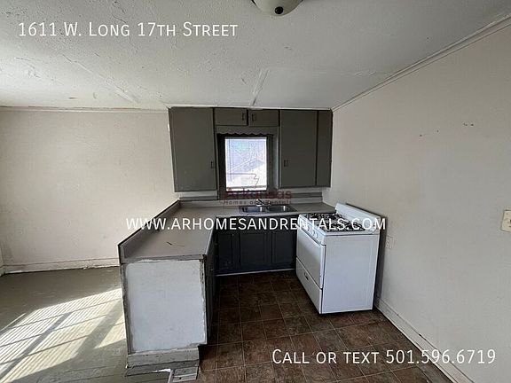 4th image of 1611 W Long 17th St