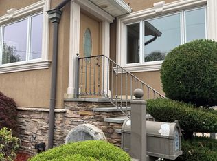41 Agar Pl #1, South Hackensack, NJ 07606