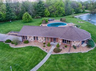 11753 Pocahontas Rd, Highland, IL 62249