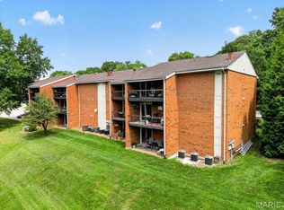 1920 Hunting Lake Ct APT 102, Saint Louis, MO 63122