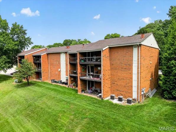 1920 Hunting Lake Ct APT 102, Saint Louis, MO 63122