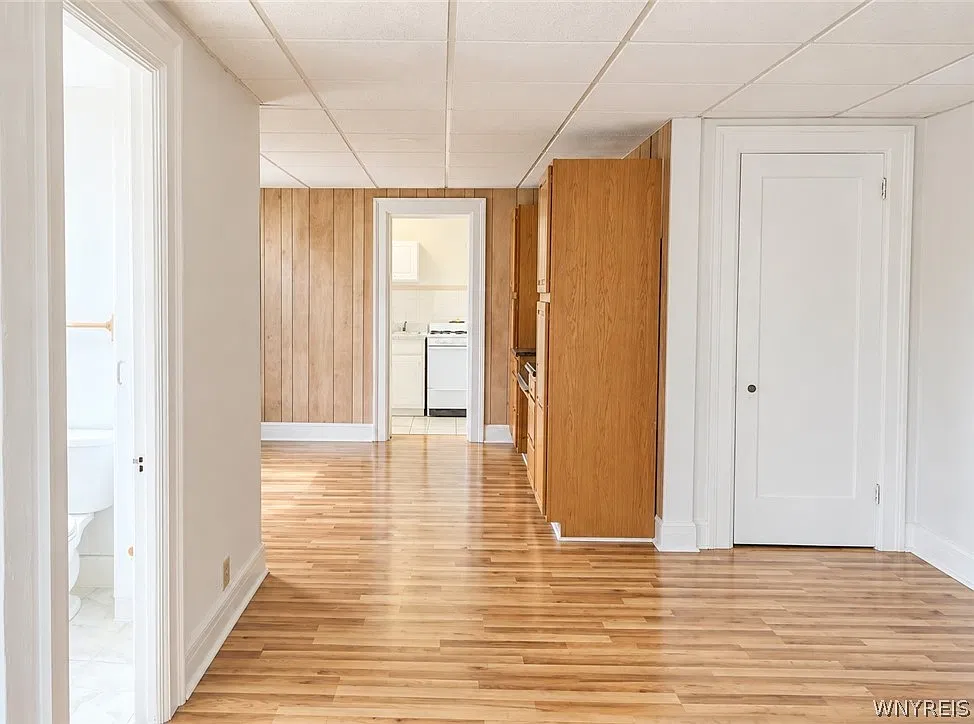 227 Abbott Rd — Photo 3