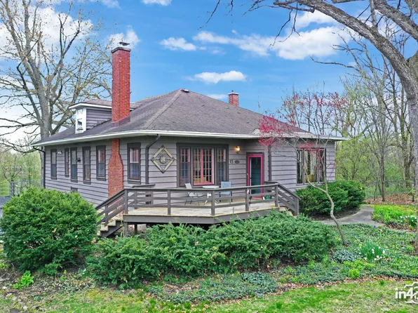 15 High Lake Ave, West Chicago, IL 60185