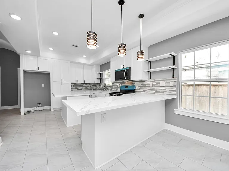 7010 Kernel St — Photo 4