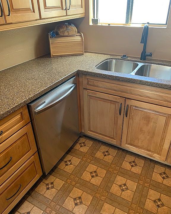 2nd image of 27070 Hidaway Ave Unit 6