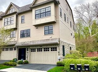 13 Overlea Way, Erdenheim, PA 19038