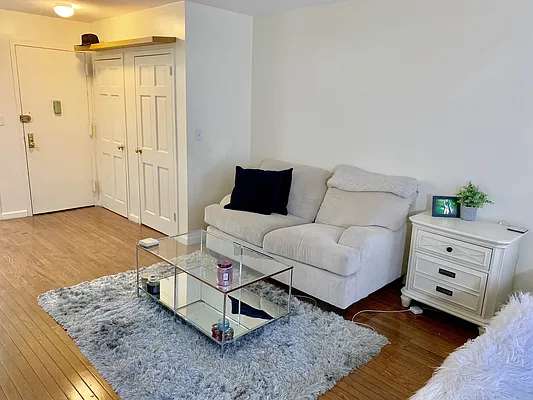 Rented by Compass | media 15