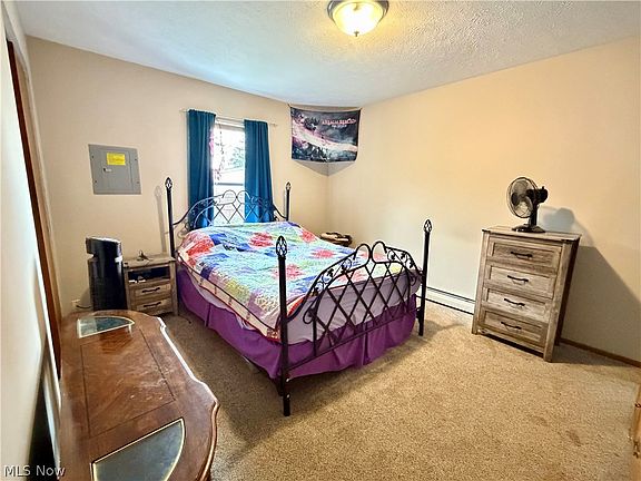 5th image of 1268 Oxford Dr