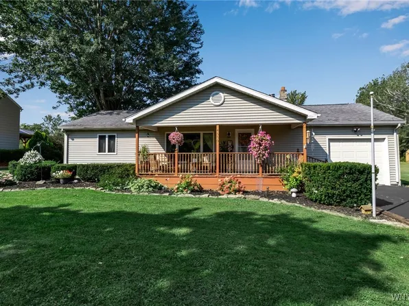 4550 Porter Center Rd, Lewiston, NY 14092