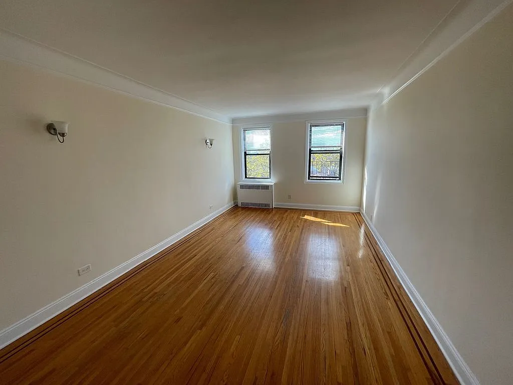 1 bed, 800 sqft, $2,400 — Photo 1