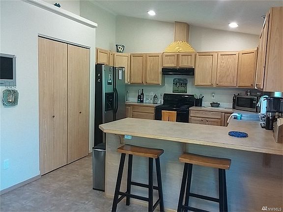 5th image of 18032 Clearland Blvd SE