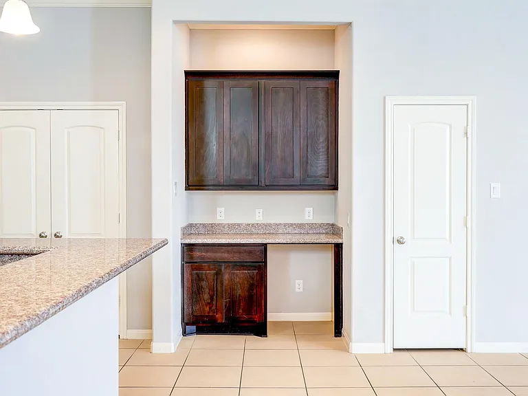 2727 Misty Heath Ln — Photo 14