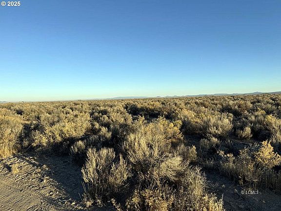 3rd image of Fossil Lake Rd