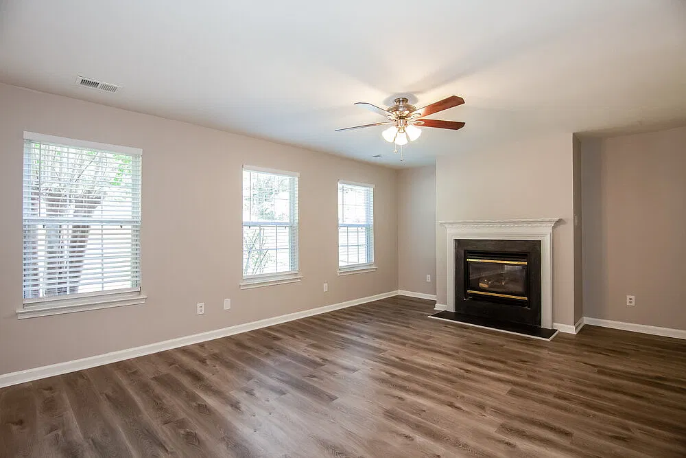 3 bed, 2.5 bath, 1880 sqft, $2,940 — Photo 4