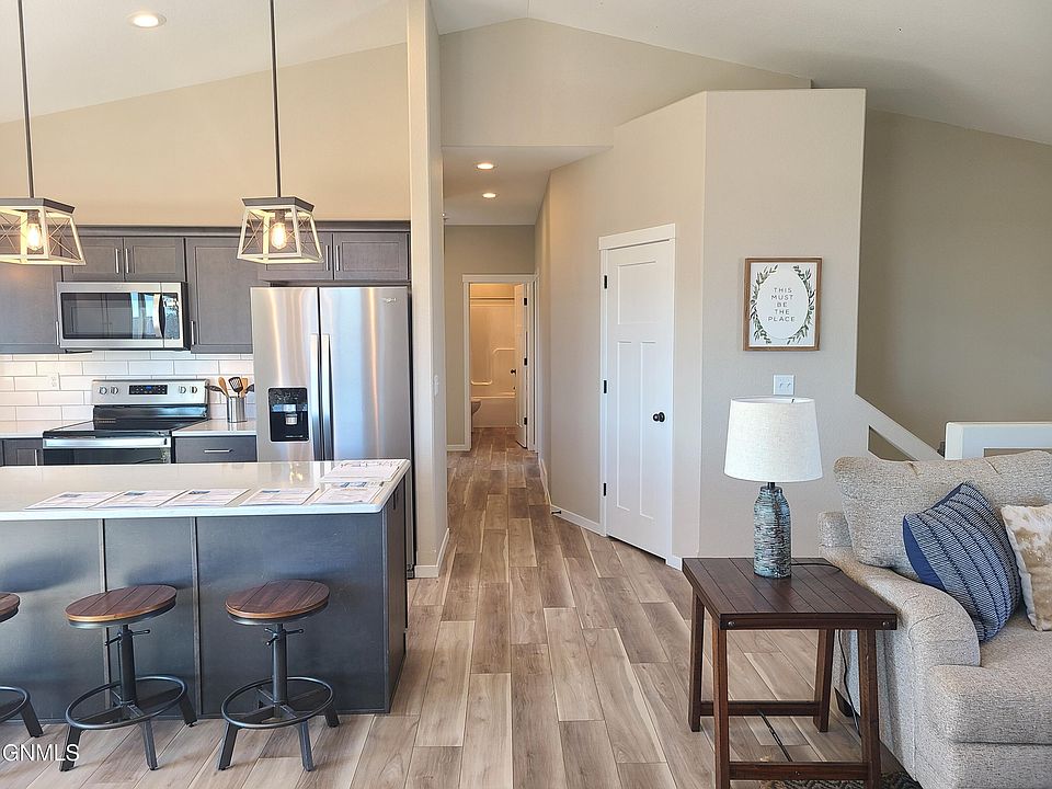 5317 Cobalt Dr, Bismarck, ND 58503 MLS 4004555 Zillow