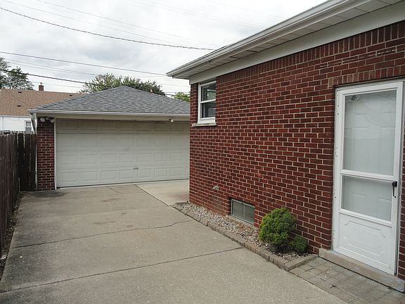 5th image of 3352 22nd St