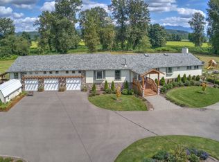 516 W Snoqualmie River Rd SE, Carnation, WA 98014
