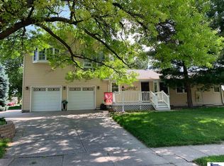 6301 Knox St, Lincoln, NE 68507