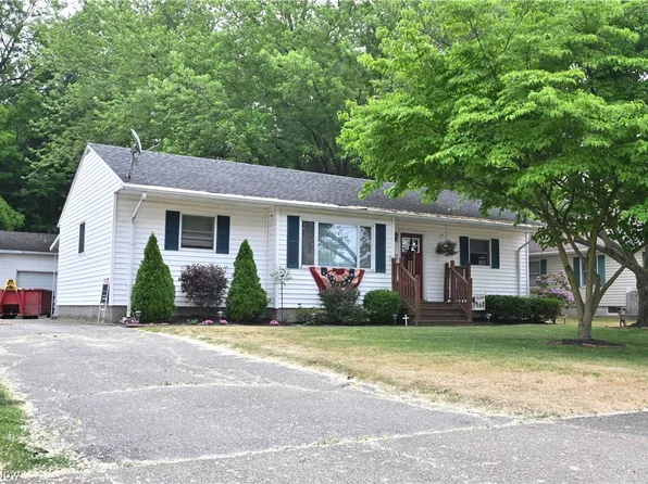 304 Hosford Ave, Conneaut, OH 44030