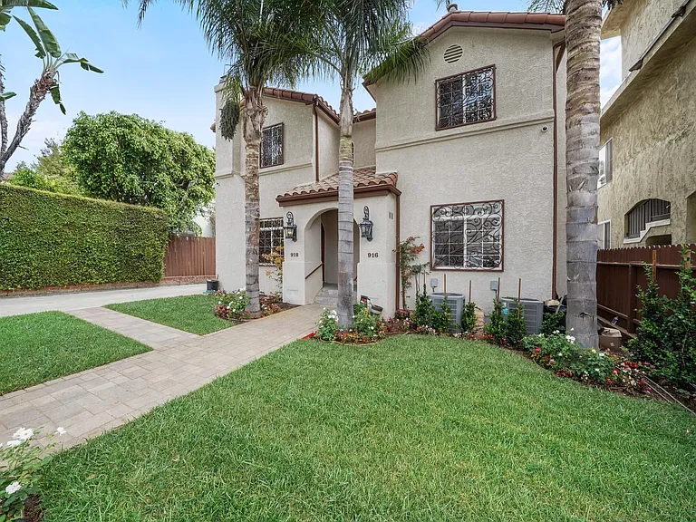 914 Hilldale Ave — Photo 2