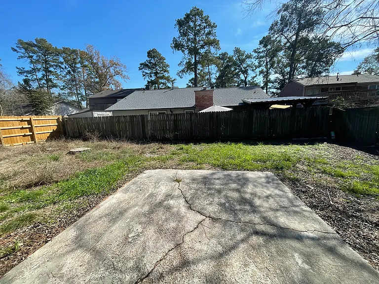 2330 Cades Cove Dr — Photo 2