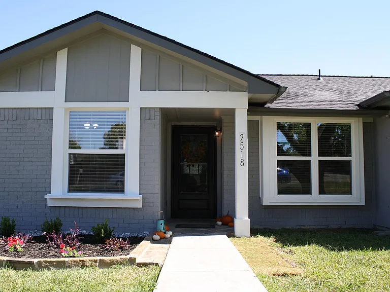 2518 Highdale Dr — Photo 4