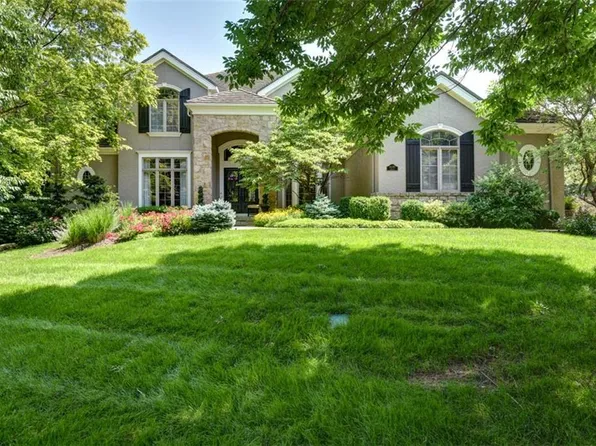 14301 Briar St, Leawood, KS 66224