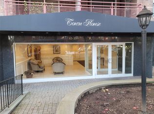 43-25 Douglaston Parkway #4J, Douglaston, NY 11363