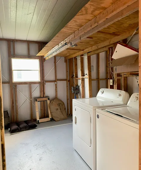 707 Robin Ln — Photo 18
