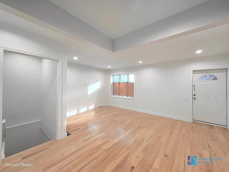 160 Bay 29th St #1 — Photo 9
