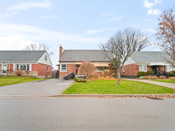 12 Roselle Pl, Hamilton, ON L8G 1R3