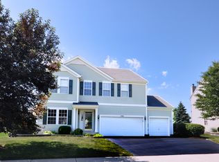 488 Gray Ave, Elburn, IL 60119