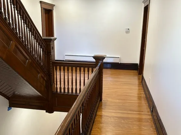 804 Main St APT 5, Stroudsburg, PA 18360