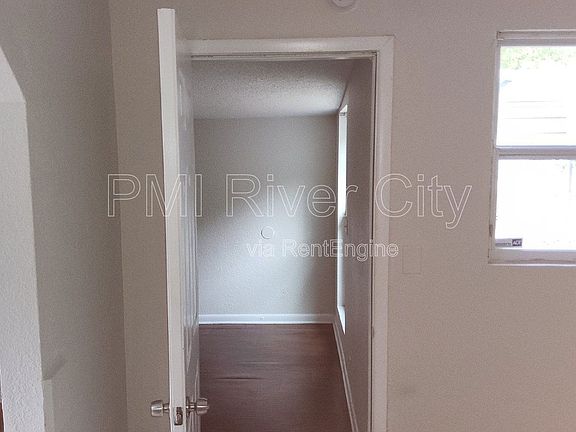 5th image of 2309 Lane Ave S