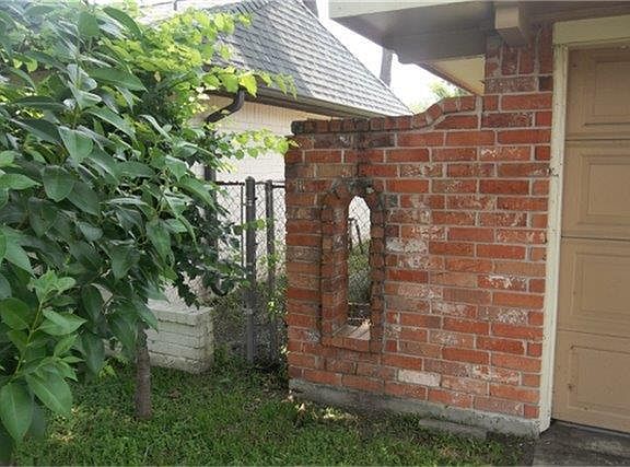 3rd image of 7514 Deadwood Dr