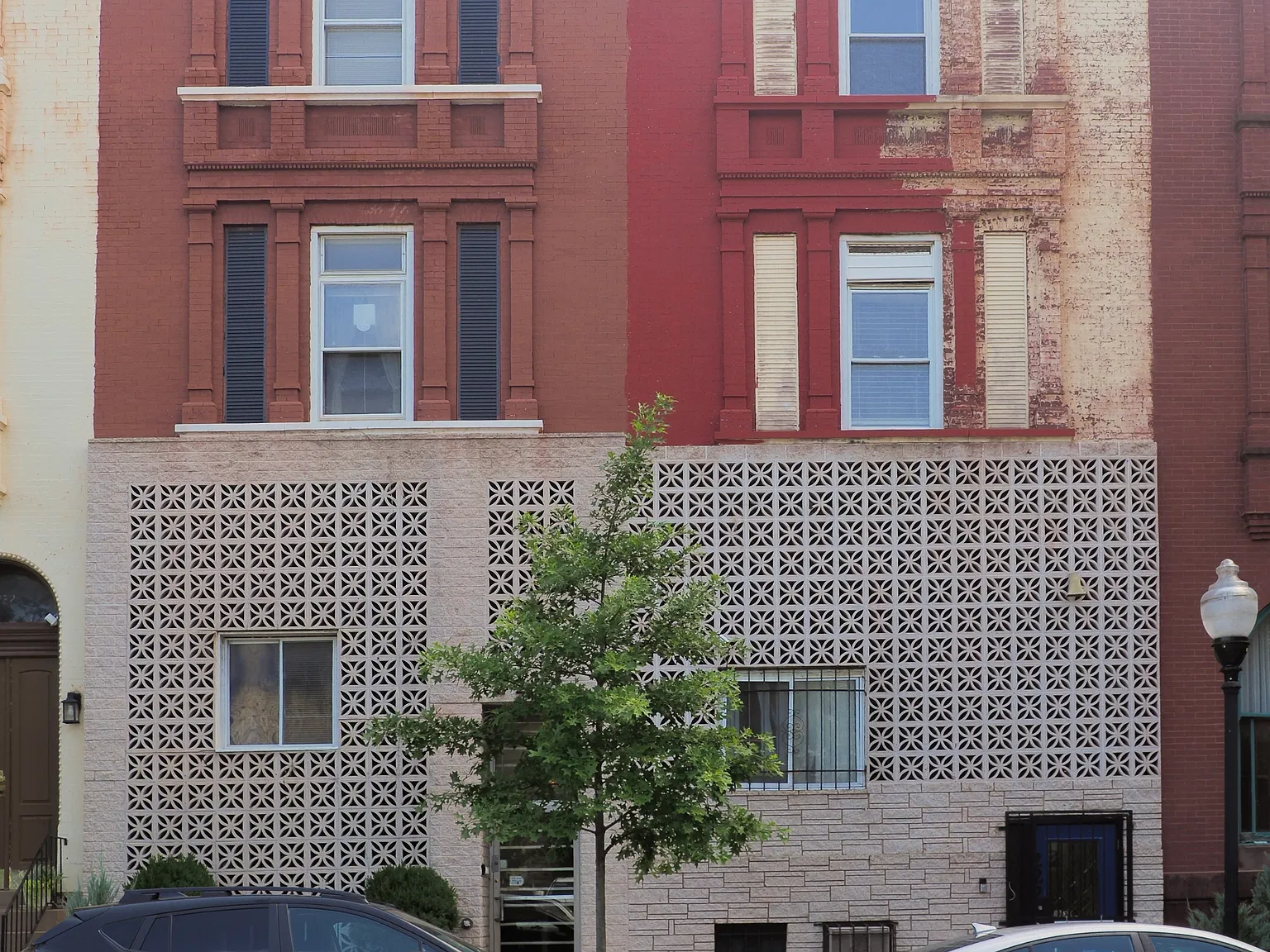 2227 Saint Paul St — Photo 2